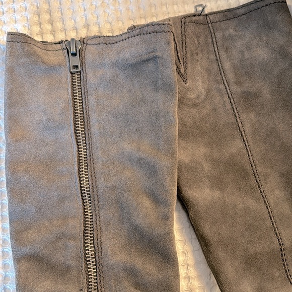 Franco Sarto Womans Size 8.5 Gray Suede Boots - Picture 11 of 11